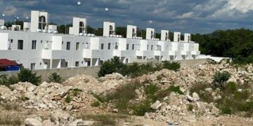 Vecinos de Porto Alto de Playa del Carmen denuncian que Javer les vendió casas caras y con vicios ocultos