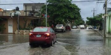 Remanentes de la onda tropical 9 mantendrán las lluvias en Playa del Carmen, destaca meteorólogo