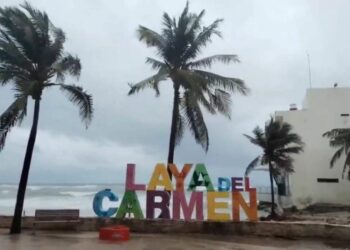 Se llevó Beryl la ‘P’ del parador fotográfico de Playa del Carmen