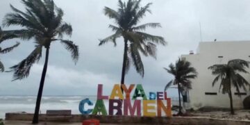 Se llevó Beryl la ‘P’ del parador fotográfico de Playa del Carmen