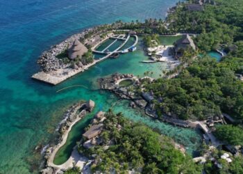 Tras breve cierre por huracán Beryl, reabre parque Xcaret