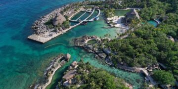 Tras breve cierre por huracán Beryl, reabre parque Xcaret