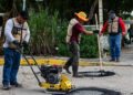 Con intensas jornadas avanzan los trabajos de bacheo en las principales calles y avenidas de Playa del Carmen