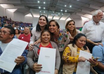 Con la entrega de 488 títulos de propiedad, llega la justicia social a familias de la Colosio y Cristo Rey