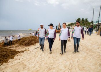 Estefanía Mercado lanza el “Reto Sargazo” y convoca a los gremios y a la ciudadanía a sumar esfuerzos en la limpieza de playas