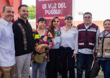 “La Voz del Pueblo” llegó a Puerto Aventuras; Estefanía Mercado acompaña a la Gobernadora durante la jornada