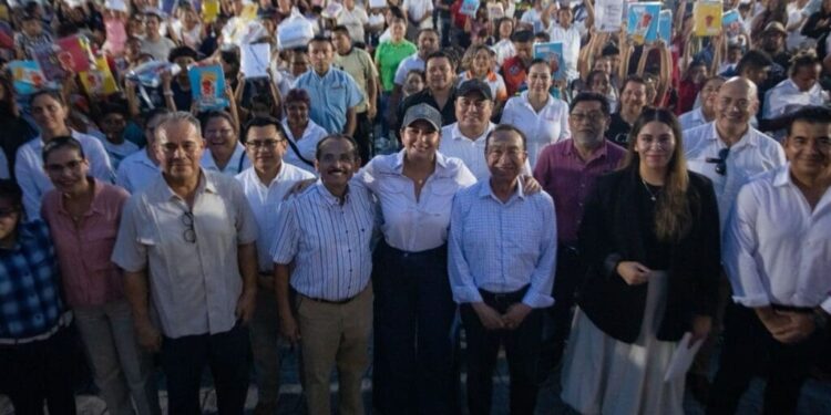 Estefanía Mercado reafirma compromiso con la educación, la salud y el transporte digno en Playa del Carmen