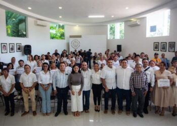 Gobierno de Estefanía Mercado y el IEEJA impulsan a jóvenes y adultos a concluir su educación básica