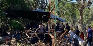 Policía frustra invasión de predios frente al Colegio Mayaland en Playa del Carmen