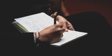 Las formas de expresión son nuestra identidad, afirma Raúl Arístides de la Academia de la Lengua desde Playa del Carmen