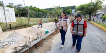 Supervisa Estefanía Mercado avance de la remodelación de la Avenida 10 Norte en Playa del Carmen