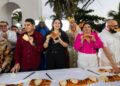 Estefanía Mercado encabeza corte de monumental Rosca de Reyes de 2.5 kilómetros en Playa del Carmen