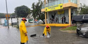 Gobierno de Estefanía Mercado activa “Operativo Tormenta” y ejecuta acciones preventivas y de recuperación tras lluvias en Playa del Carmen