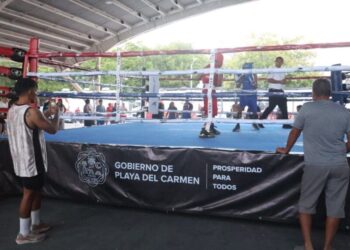 Gobierno de Estefanía Mercado pone en marcha el programa “Box en tu colonia” para fomentar el deporte en Playa del Carmen