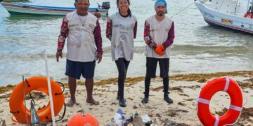 Gobierno de Estefanía Mercado refuerza acciones de limpieza submarina en Playa del Carmen