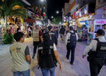Cero tolerancia al trabajo infantil: DIF Playa del Carmen intensifica recorridos en la Quinta Avenida