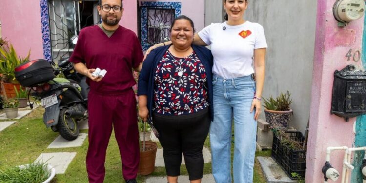 Estefanía Mercado acerca la salud a la casa de las y los playenses con sus brigadas de Salud Sin Tanto Choro