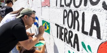 Estefanía Mercado y juventud playense impulsan conciencia ambiental con “Tequios por la Tierra y Murales Mundialistas”
