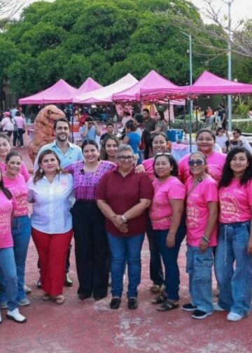 Gobierno de Estefanía Mercado impulsa economía social con Mercado "Hecho en Playa"