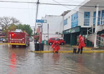 Gobierno de Estefanía Mercado mantiene Operativo Tormenta ante lluvias