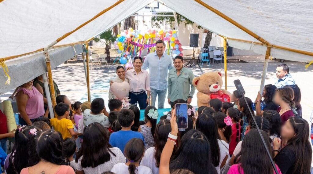 Llevan Estefanía Mercado y Eduardo Nájera amor a niñas y niños del Centro de Asistencia Temporal del DIF Playa del Carmen
