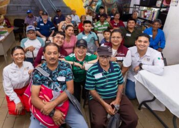 Estefanía Mercado transforma vidas con entrega de auxiliares auditivos a familias vulnerables de Playa del Carmen