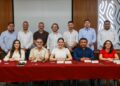 Estefanía Mercado cierra filas con empresarios y hoteleros para hacer frente al sargazo en Playa del Carmen