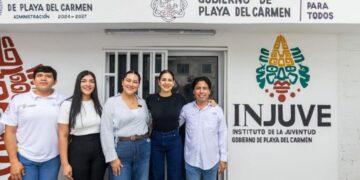 Inaugura Estefanía Mercado Oficina de Enlace de Juventud en Puerto Aventuras